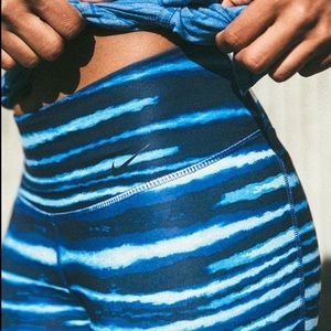 Nike DriFit Highwaisted Tiger Stripe Capri Legging